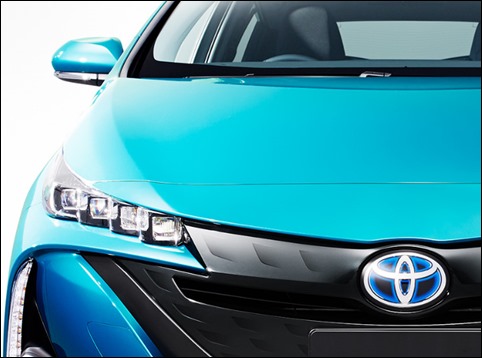 1-prius-phv-design-face